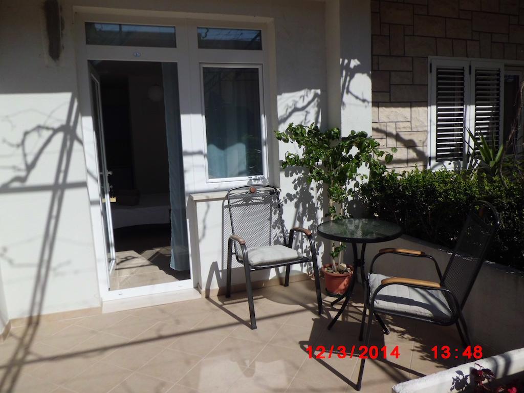 Apartments Viskovic Makarska Rum bild